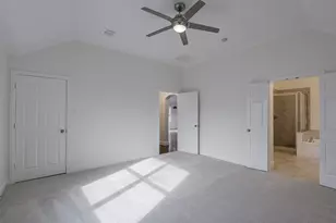 2727 Waterway Dr, Grand Prairie, TX 75054 - Photo 11