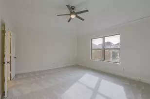 2727 Waterway Dr, Grand Prairie, TX 75054 - Photo 15