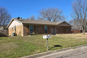 561 NW Douglas St, Burleson, TX 76028 - Photo 1
