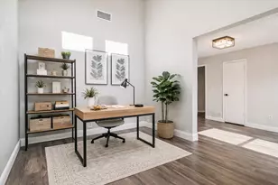 16801 Brushfield Dr, Dallas, TX 75248 - Photo 17