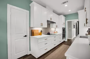 10716 Park Village Pl, Dallas, TX 75230 - Photo 3