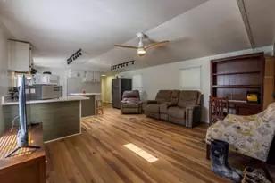 309 W Bryant St, Elm Mott, TX 76640 - Photo 3