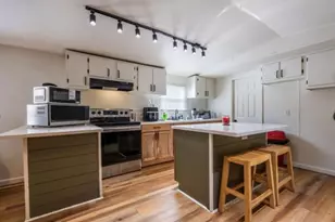 309 W Bryant St, Elm Mott, TX 76640 - Photo 5