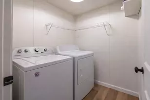 309 W Bryant St, Elm Mott, TX 76640 - Photo 15