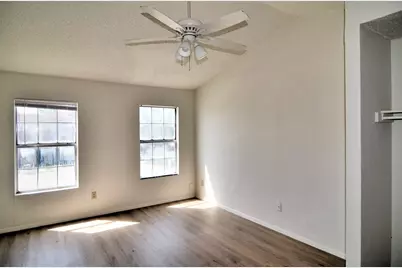 9419 Olde Towne Row, Dallas, TX 75227 - Photo 7