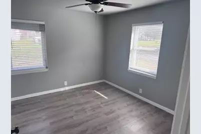 1025 5th Street SW, Paris, TX 75460 - Photo 11