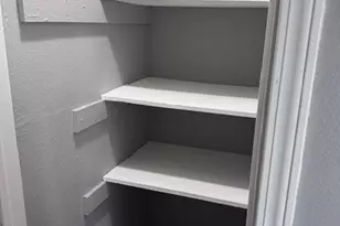 1025 5th St SW, Paris, TX 75460 - Photo 5