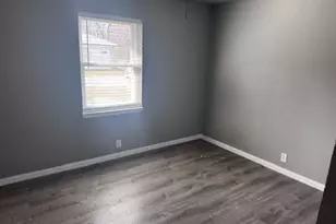 1025 5th St SW, Paris, TX 75460 - Photo 7