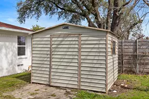 2932 Bay Oaks Dr, Dallas, TX 75229 - Photo 25