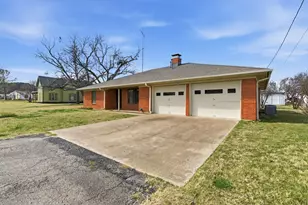 207 Pine St, Gordon, TX 76453 - Photo 23