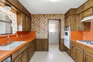 207 Pine St, Gordon, TX 76453 - Photo 9