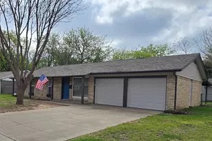 417 Lena Ln, Burleson, TX 76028 - Photo 1