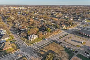 2221 Walnut St, Greenville, TX 75401 - Photo 17