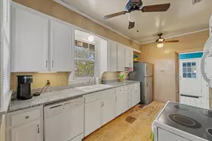 2221 Walnut St, Greenville, TX 75401 - Photo 7