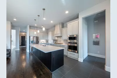 2708 Pointview Court, Lewisville, TX 75067 - Photo 9