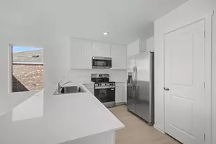 961 Prestonwood Ln, Keene, TX 76059 - Photo 5