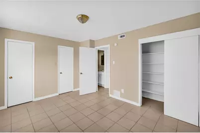 2800 W Pioneer Drive, Irving, TX 75061 - Photo 7