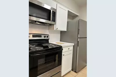 2800 W Pioneer Drive, Irving, TX 75061 - Photo 3