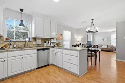 2401 Colcord Avenue, Waco, TX 76707 - Photo 9