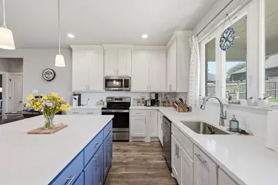 4004 Gallivant Drive, Granbury, TX 76049 - Photo 11