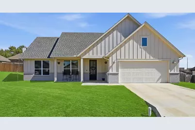 4004 Gallivant Drive, Granbury, TX 76049 - Photo 1