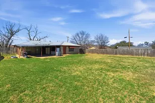 504 N Hall St, Hamilton, TX 76531 - Photo 31