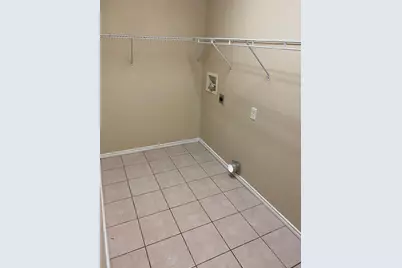 208 Bobbie Ann Court, Granbury, TX 76049 - Photo 9