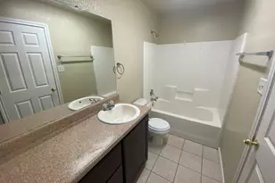 208 Bobbie Ann Ct, Granbury, TX 76049 - Photo 11