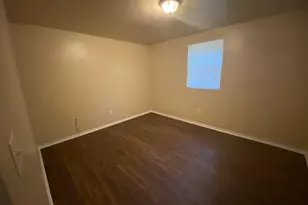 208 Bobbie Ann Ct, Granbury, TX 76049 - Photo 5