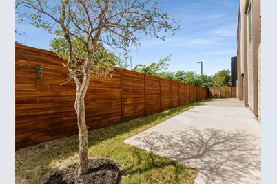2015 N Prairie Avenue #107, Dallas, TX 75204 - Photo 29