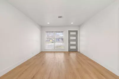 1010 Noble Avenue, Carrollton, TX 75006 - Photo 5