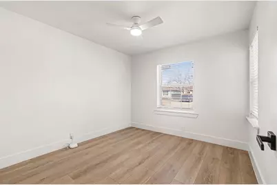 1010 Noble Avenue, Carrollton, TX 75006 - Photo 23