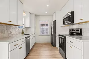 1010 Noble Ave, Carrollton, TX 75006 - Photo 9