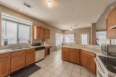 1019 Morningside Drive, Grand Prairie, TX 75052 - Photo 7