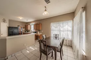 1019 Morningside Dr, Grand Prairie, TX 75052 - Photo 9