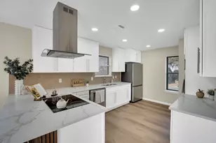 1705 Northtown Dr, Grand Prairie, TX 75050 - Photo 7