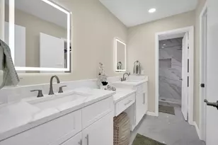 1705 Northtown Dr, Grand Prairie, TX 75050 - Photo 17