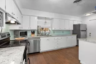 4109 Bilglade Rd, Fort Worth, TX 76109 - Photo 9