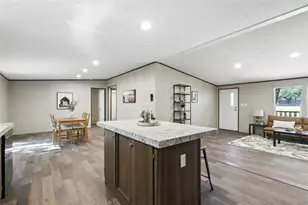 131 Kelly Ct, Azle, TX 76020 - Photo 11