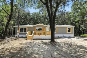 131 Kelly Ct, Azle, TX 76020 - Photo 1