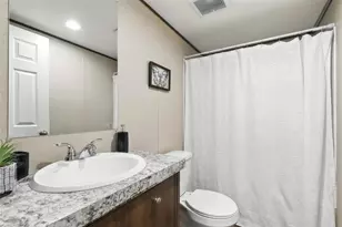 131 Kelly Ct, Azle, TX 76020 - Photo 19