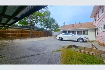 1015 S Welch Street #C, Denton, TX 76201 - Photo 5