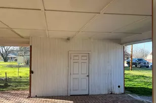 216 Woodlawn Ave, Strawn, TX 76475 - Photo 33