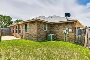 6414 Valleybrooke Ct, Arlington, TX 76001 - Photo 15