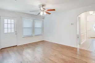 6414 Valleybrooke Ct, Arlington, TX 76001 - Photo 3