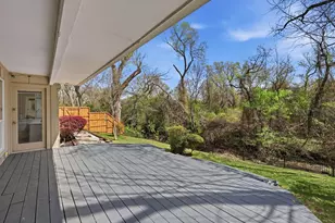 3718 Wooded Creek Dr, Farmers Branch, TX 75244 - Photo 23