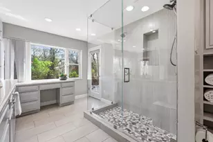 3718 Wooded Creek Dr, Farmers Branch, TX 75244 - Photo 15