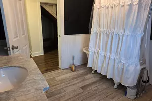 503 W 3rd St, Cleburne, TX 76033 - Photo 17