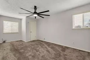 709 Royal Oaks Dr, Garland, TX 75040 - Photo 33