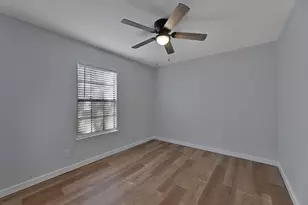 1916 Parkside Dr, Denton, TX 76201 - Photo 9